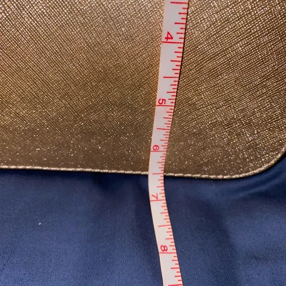 EUC Michael kors gold XL tote bag - Picture 16 of 17